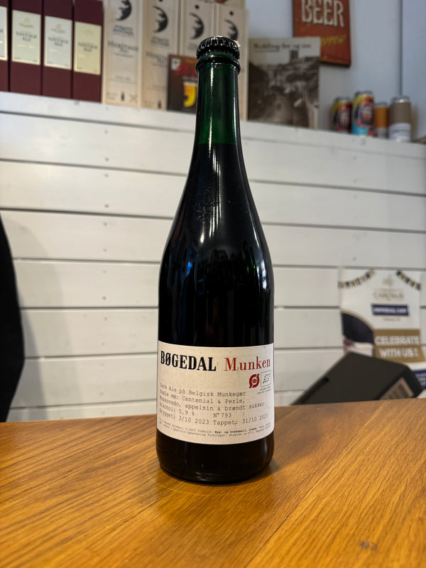 Munken - 75cl, 5,9%, Belgisk Dark Ale - Bøgedal