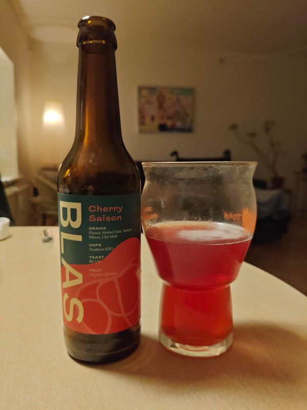 Xmas X:6 - cherry Saison - BLAS - 33 cl. - 6,0%