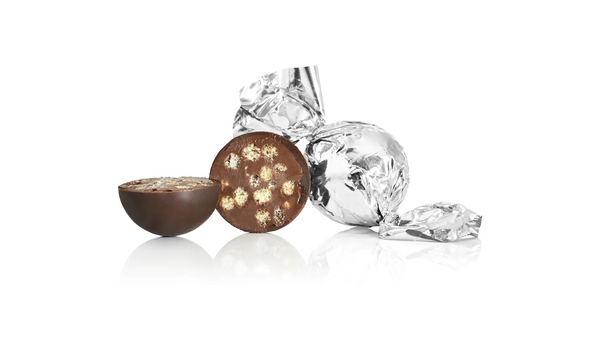 Fyldt chokoladekugle fra Cocoture i sølv papir - Mørk chokolade med crisp